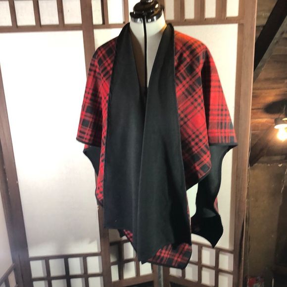 Woolrich reversible wrap NWT black and red plaid/ black 100% polyester adult os - Picture 1 of 14